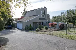 300 Beacon Hill Dr, Hoquiam, WA 98550 - Photo 1