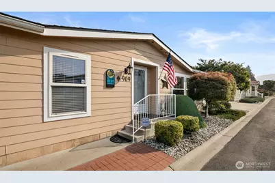 909 Meadowridge Drive #37, Wenatchee, WA 98801 - Photo 1