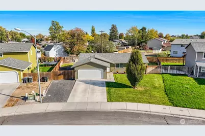 1629 S Skyline Drive, Moses Lake, WA 98837 - Photo 1
