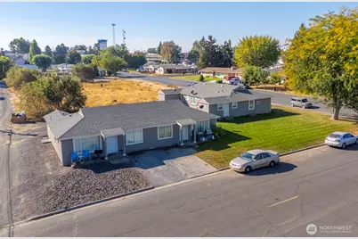 205 E 4th Avenue, Warden, WA 98857 - Photo 1