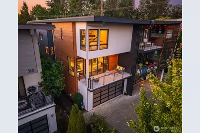 332 10th Avenue S, Kirkland, WA 98033 - Photo 1