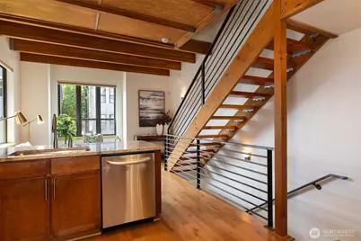 1521 N 80th Street, Seattle, WA 98103 - Photo 1