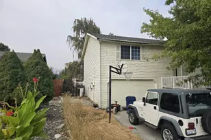 1908 Mulberry Ln, Wenatchee, WA 98801 - Photo 1