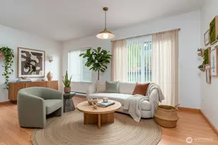 18102 15th Ave NE, Shoreline, WA 98155 - Photo 1