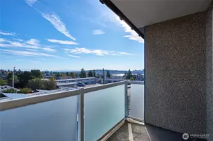 812 N 42nd St, Seattle, WA 98103 - Photo 1