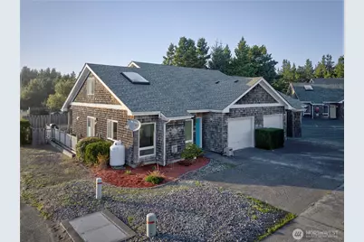 154 28th Street NW, Long Beach, WA 98631 - Photo 1