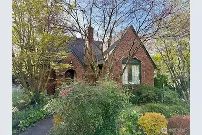 2017 10th Avenue E, Seattle, WA 98102 - Photo 1