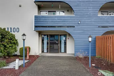 1100 Harrington Avenue NE #310, Renton, WA 98056 - Photo 1