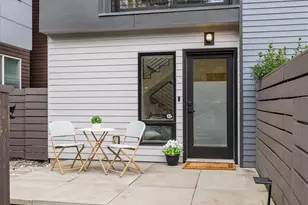 146 21st Ave E, Seattle, WA 98112 - Photo 1