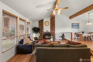 13405 SE 56th Pl, Bellevue, WA 98006 - Photo 1