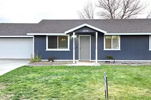 1122 E St Helens Dr, Moses Lake, WA 98837 - Photo 1