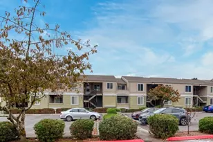 3233 NE 12th St, Renton, WA 98056 - Photo 1