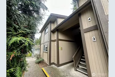 4705 176th Street SW #B2, Lynnwood, WA 98037 - Photo 1
