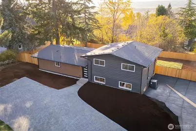 16425 Benson Road S, Renton, WA 98055 - Photo 1