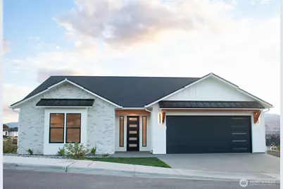 146 33rd Street, East Wenatchee, WA 98802 - Photo 1