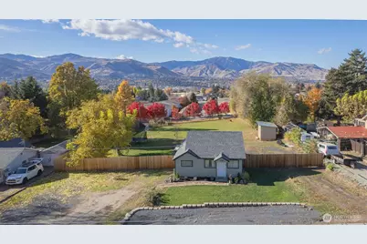646 N Gale Place, East Wenatchee, WA 98802 - Photo 1