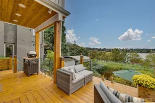 5822 East Green Lake Way N, Seattle, WA 98103 - Photo 1