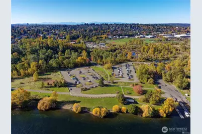 5845 NE Park Point Drive #G203, Seattle, WA 98115 - Photo 1