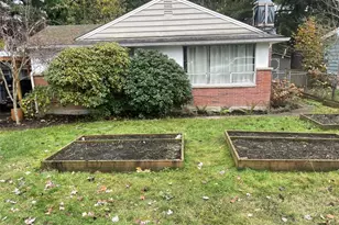 3701 SW 105th St, Seattle, WA 98146 - Photo 1