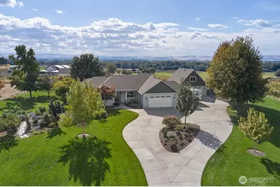 198 Narcissa Place, Walla Walla, WA 99362 - Photo 1
