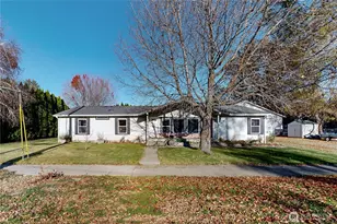 621 E 6th St, Waitsburg, WA 99361 - Photo 1