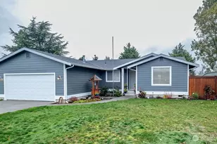 2302 13th St, Anacortes, WA 98221 - Photo 1