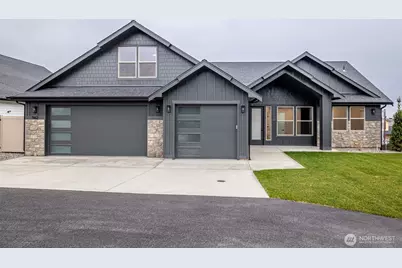 962 Wayne Lane, Wenatchee, WA 98801 - Photo 1