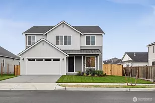 723 S Davis St, Buckley, WA 98321 - Photo 1