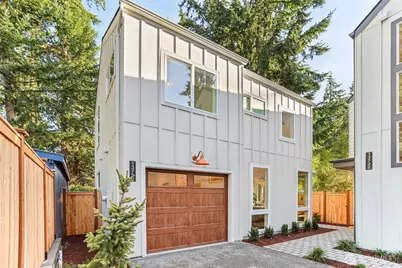 13750 Stone Avenue N, Seattle, WA 98133 - Photo 1