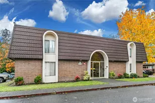 11006 NE 68th St, Kirkland, WA 98033 - Photo 1