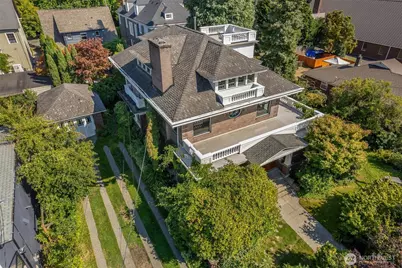 1220 10th Avenue E, Seattle, WA 98102 - Photo 1