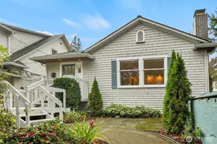 5023 9th Ave NE, Seattle, WA 98105 - Photo 1