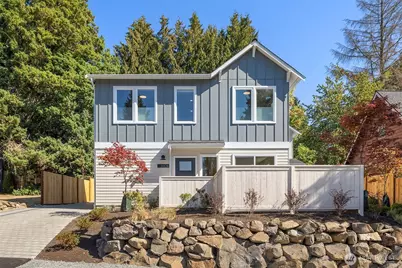11526 38th Avenue NE, Seattle, WA 98125 - Photo 1