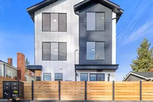 528 N 72nd St, Seattle, WA 98103 - Photo 1