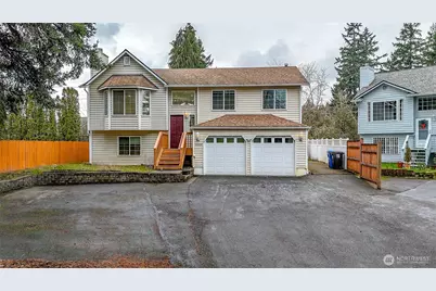 12725 Roosevelt Way NE, Seattle, WA 98125 - Photo 1