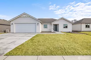 221 Lessor Loop, Moses Lake, WA 98837 - Photo 1