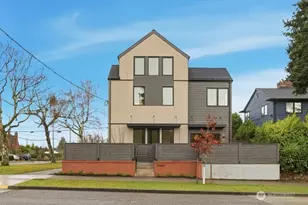 3203 28th Ave W, Seattle, WA 98199 - Photo 1