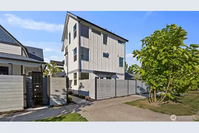 822 A S Sullivan Street, Seattle, WA 98108 - Photo 1