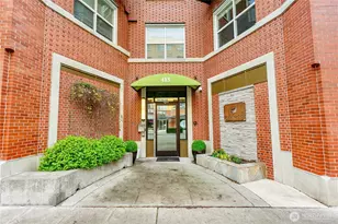 413 NE 70th St, Seattle, WA 98115 - Photo 1