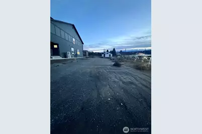 1918 Bates, East Wenatchee, WA 98802 - Photo 1