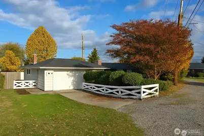 11144 Woodward Avenue S, Seattle, WA 98178 - Photo 1