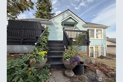 618 N 125th Street, Seattle, WA 98133 - Photo 1