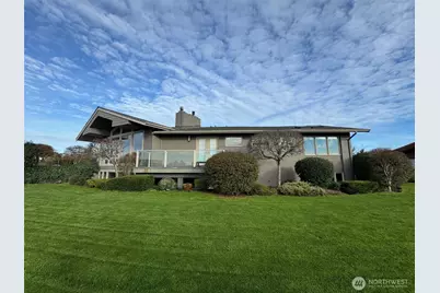 9600 Hilltop Road, Bellevue, WA 98004 - Photo 1