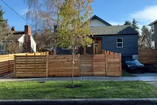 3434 33rd Ave W, Seattle, WA 98199 - Photo 1