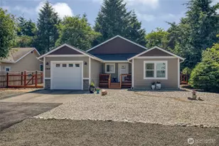 789 Island Cir SE, Ocean Shores, WA 98569 - Photo 1