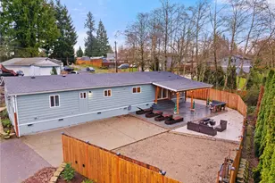 10701 Holly Dr, Everett, WA 98204 - Photo 1