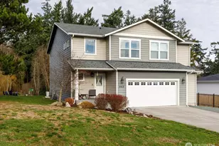 942 Walker Heights Pl, Oak Harbor, WA 98277 - Photo 1