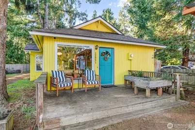 12051 Hiram Place NE, Seattle, WA 98125 - Photo 1