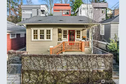 2572 3rd Avenue W, Seattle, WA 98119 - Photo 1