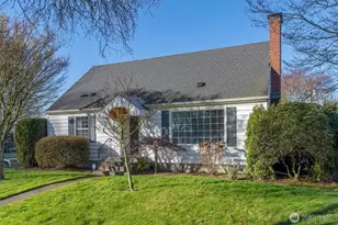 1403 18th Ave, Longview, WA 98632 - Photo 1